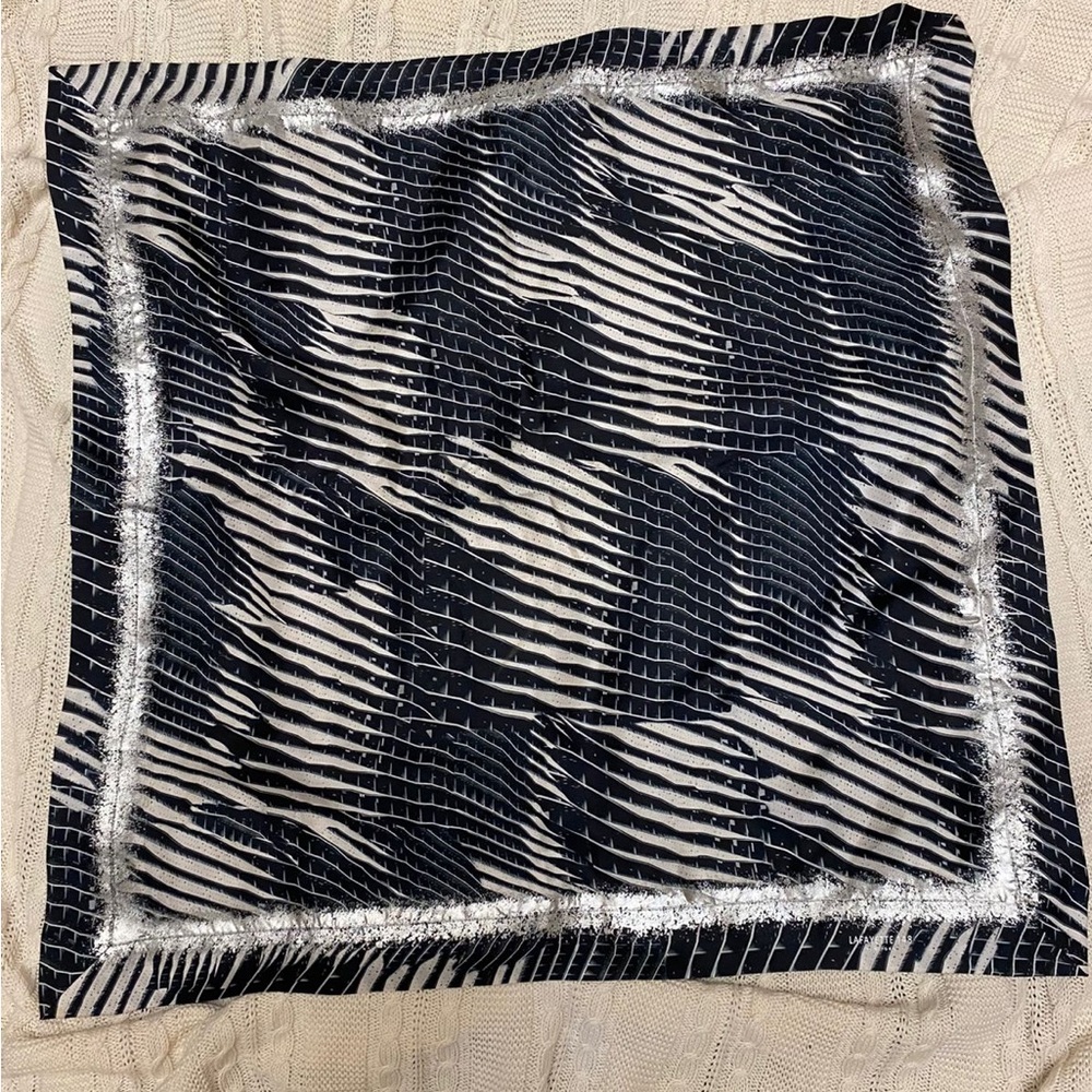Lafayette 148 Black and grey Scarf